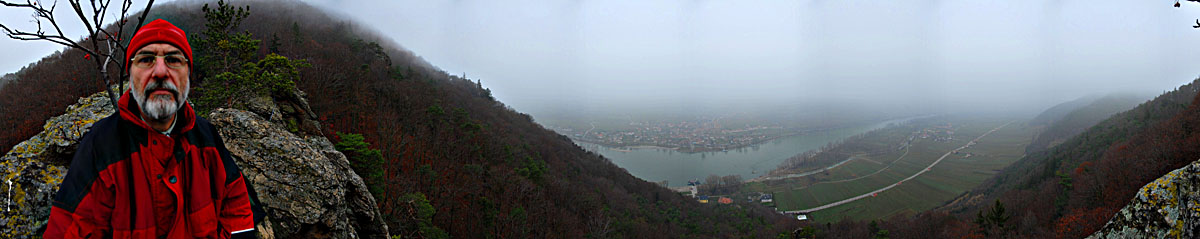 Weissenkirchen von der Fahnenstangenwand