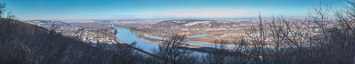 20011224-142700_CYL-LeopoldsbergRiStrebersdorf(792x285)